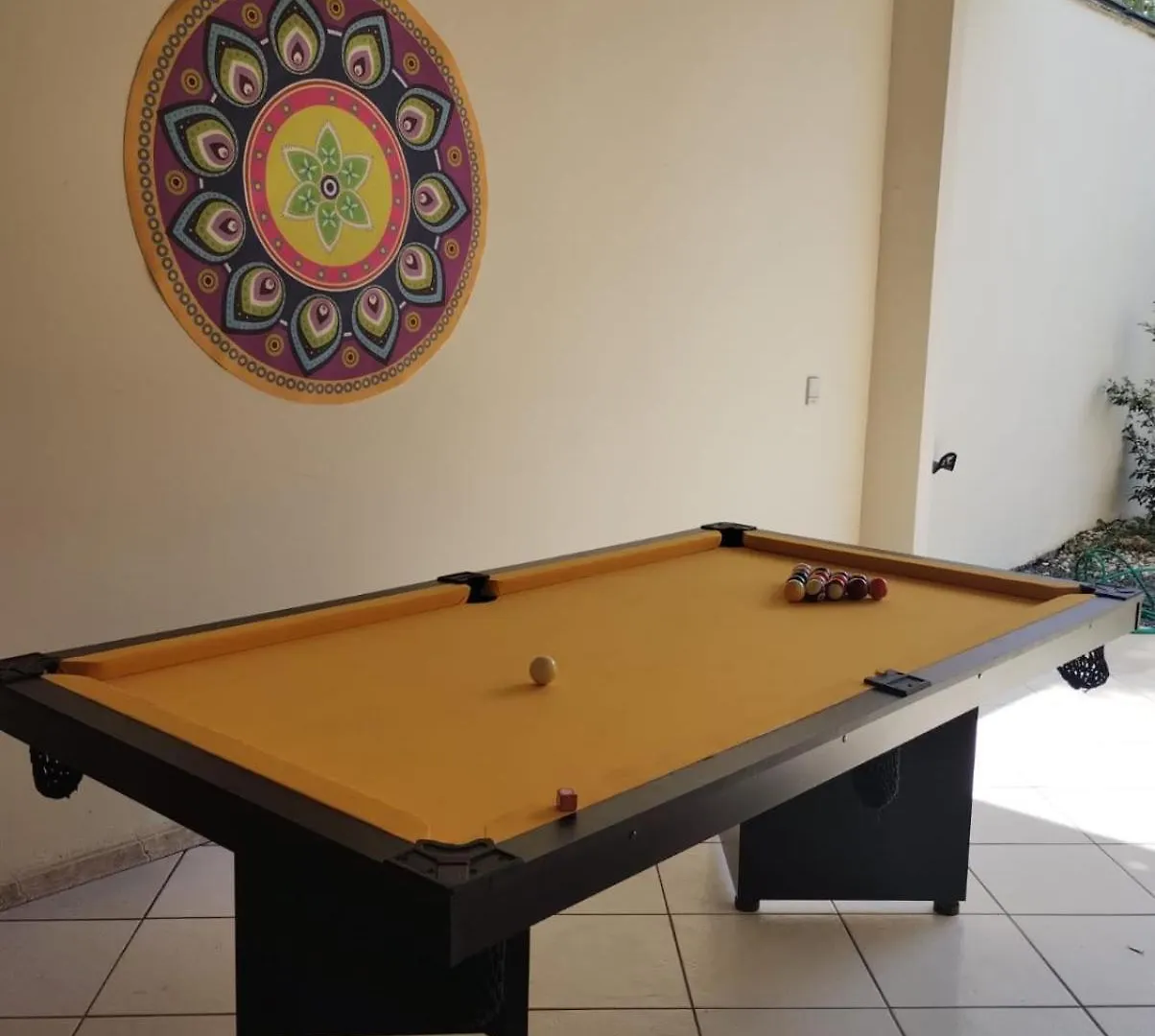 Mandallah Hostel 约恩维利